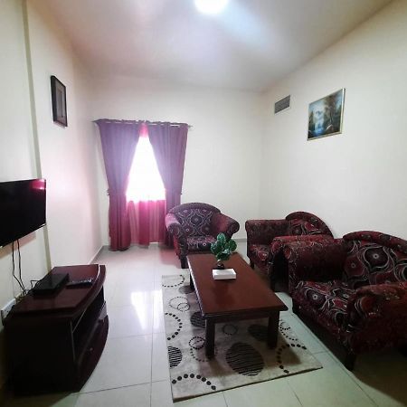 Al Reem Hotel Apartments シャルジャ エクステリア 写真