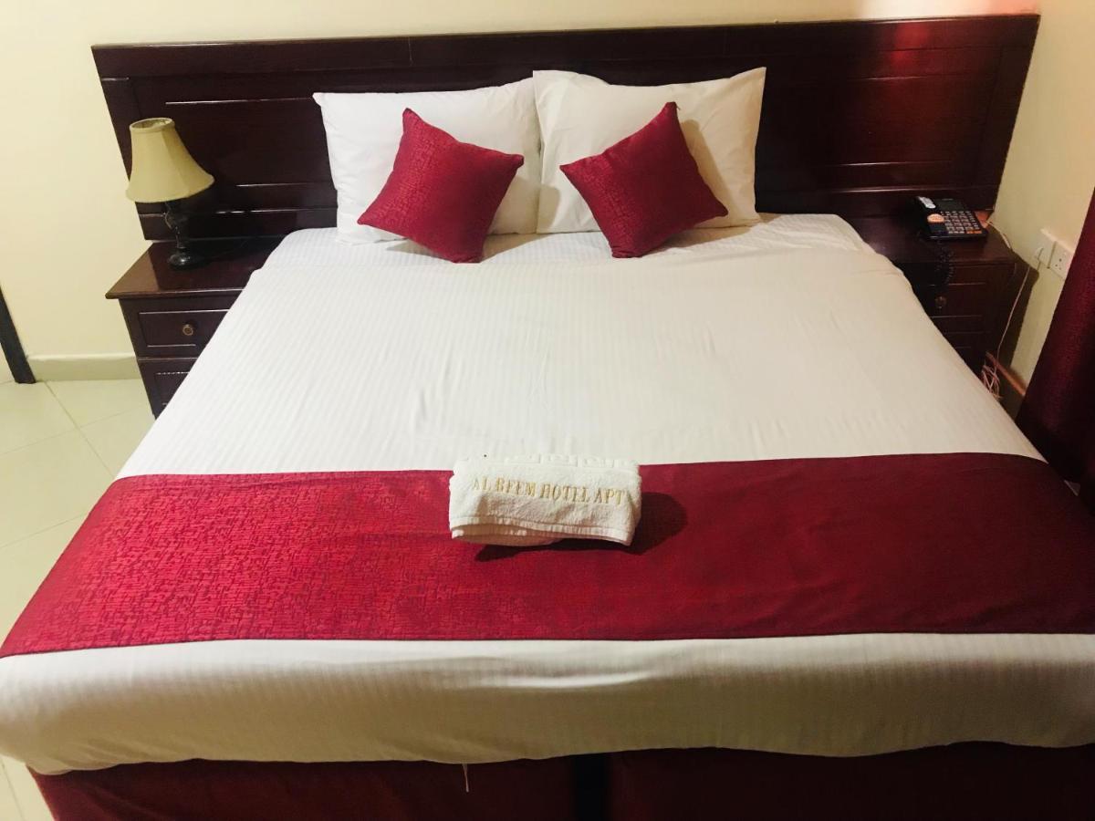 Al Reem Hotel Apartments シャルジャ エクステリア 写真