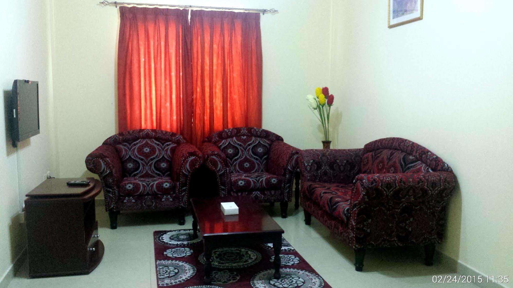 Al Reem Hotel Apartments シャルジャ エクステリア 写真