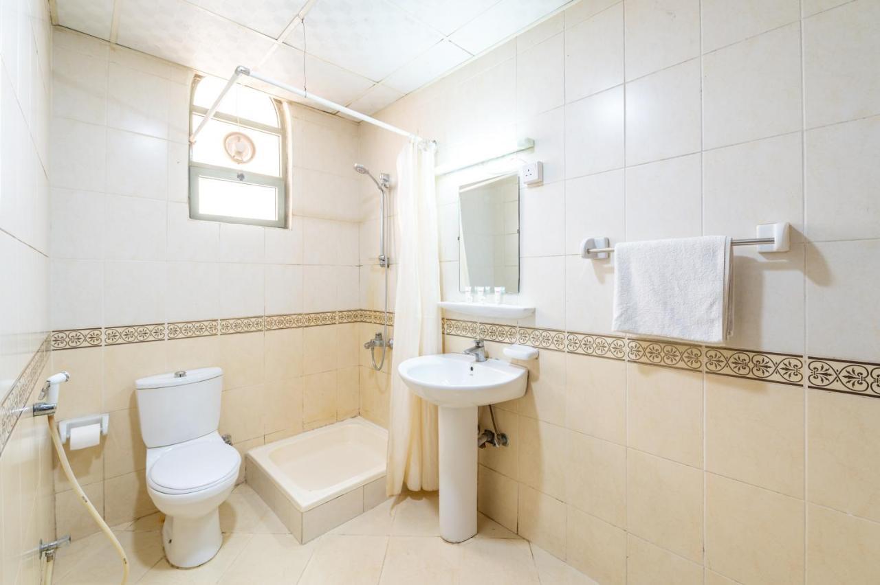 Al Reem Hotel Apartments シャルジャ エクステリア 写真